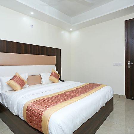 Oyo 11505 Hotel Classic Park New Delhi Exterior photo